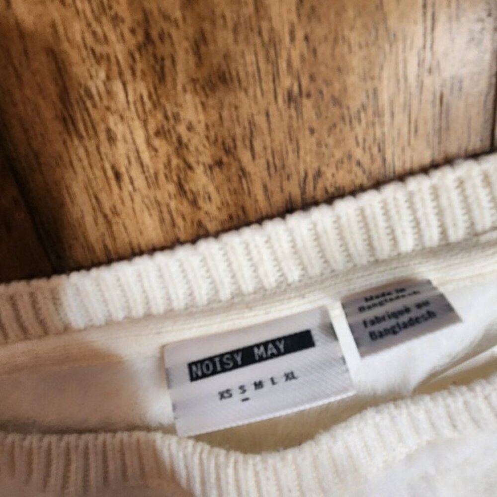 NOISY MAY Cream Fuzzy Textured Knit Sweater Long Sleeve Top Womens Size small - Picture 2 of 6